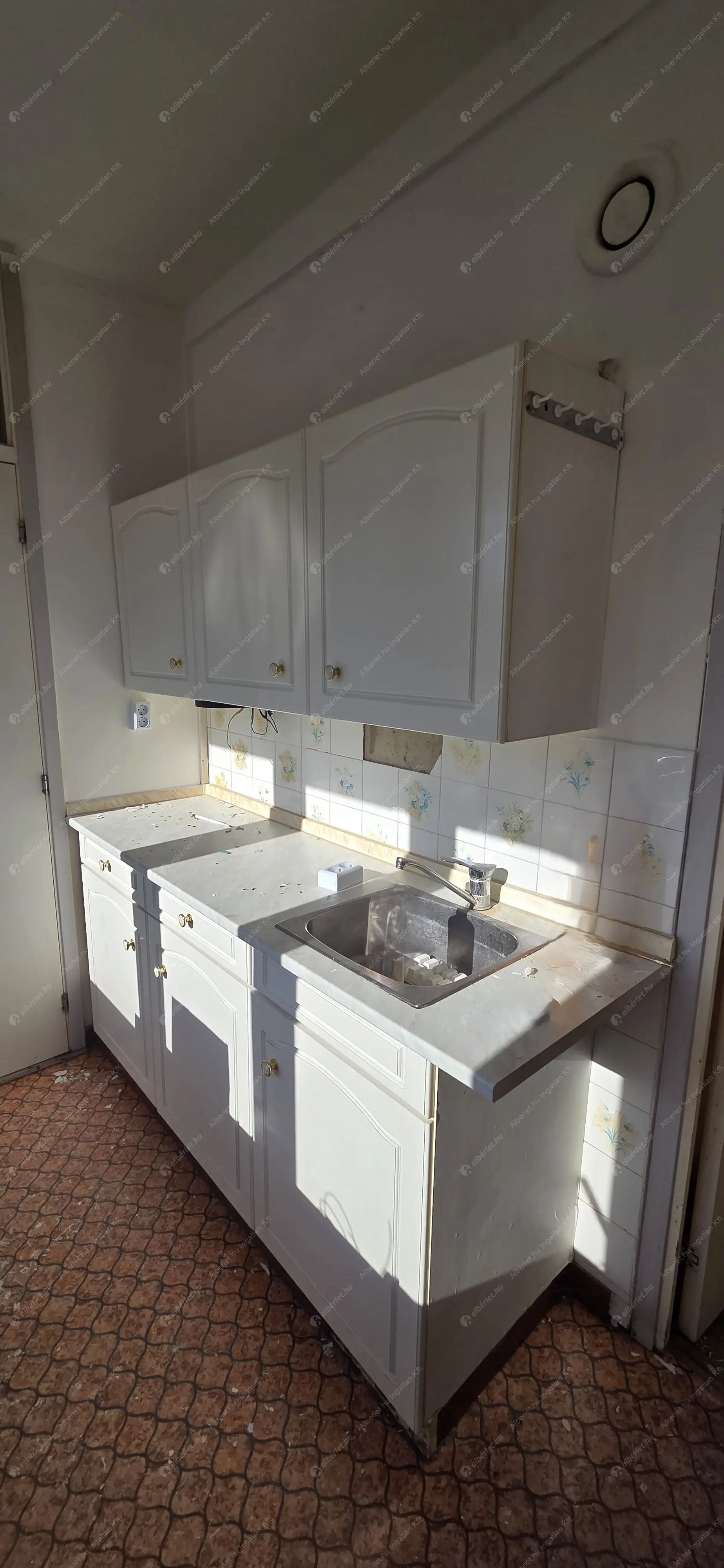 Kiadó albérlet 280000 Ft/hó áron: Budapest, XVII. kerület  Kaszáló utca. Mérete: 60 nm, 1 szobás | Alberlet.hu - 6546118