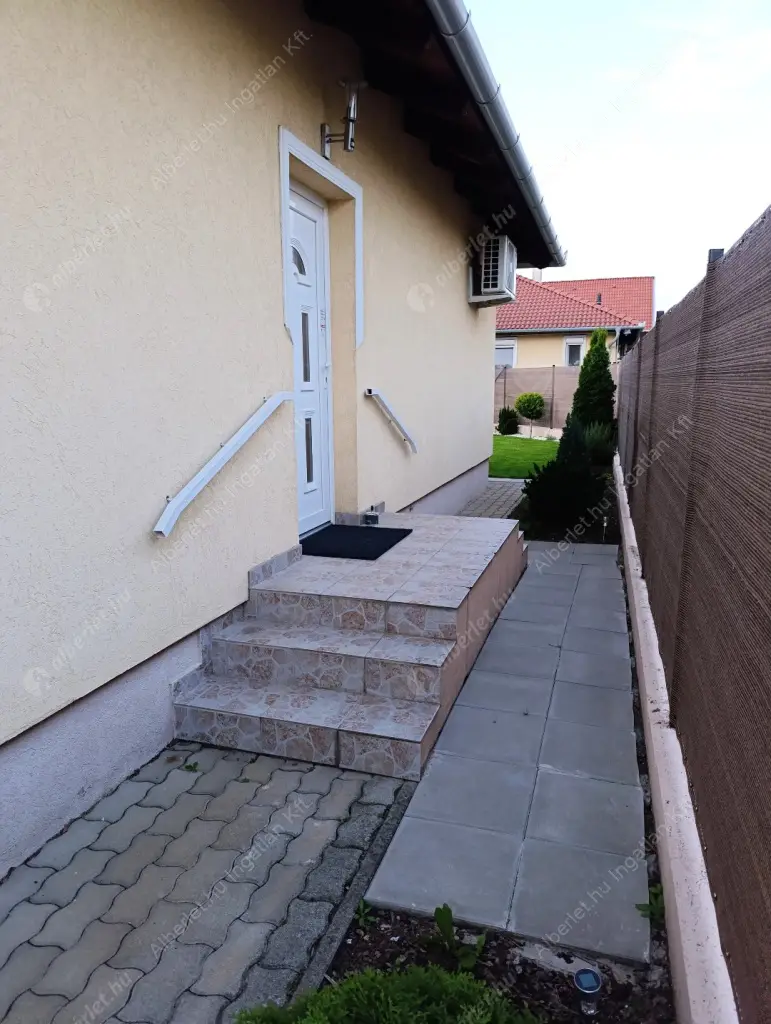 Kiadó albérlet 290000 Ft/hó áron: Budapest, XVIII. kerület  Ady Endre utca. Mérete: 42 nm, 2 szobás | Alberlet.hu - 6617593