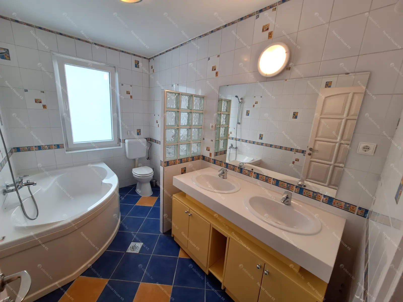 Kiadó albérlet 650000 Ft/hó áron: Budapest, XVIII. kerület  Bókay Árpád utca. Mérete: 280 nm, 8 szobás | Alberlet.hu - 6705663