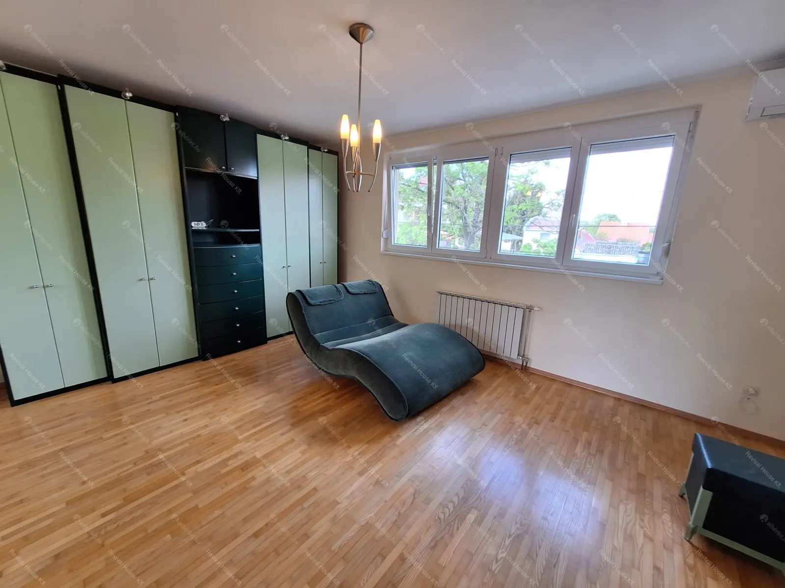 Kiadó albérlet 650000 Ft/hó áron: Budapest, XVIII. kerület  Bókay Árpád utca. Mérete: 280 nm, 8 szobás | Alberlet.hu - 6705666