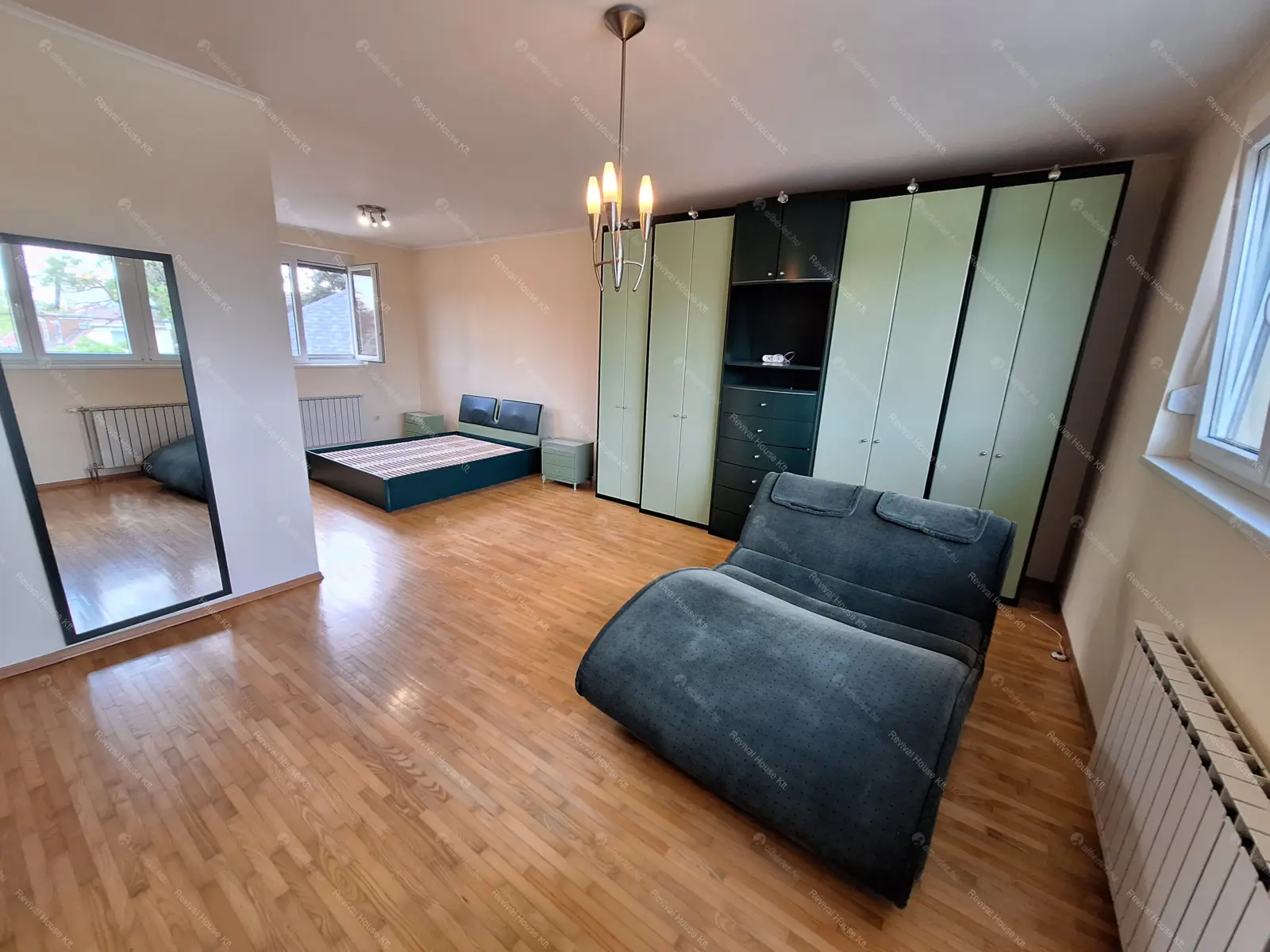 Kiadó albérlet 650000 Ft/hó áron: Budapest, XVIII. kerület  Bókay Árpád utca. Mérete: 280 nm, 8 szobás | Alberlet.hu - 6705667