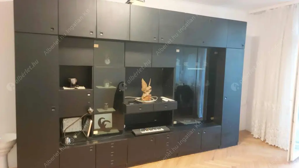 Kiadó albérlet 180000 Ft/hó áron: Budapest, XVIII. kerület  Dolgozó út. Mérete: 51 nm, 1 szobás | Alberlet.hu - 6574936