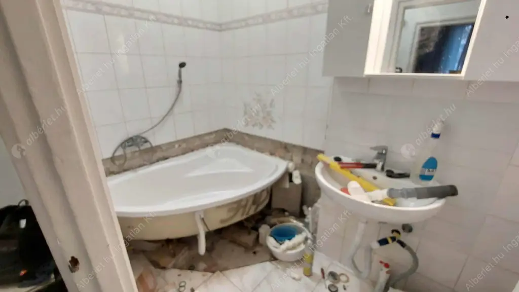 Kiadó albérlet 180000 Ft/hó áron: Budapest, XVIII. kerület  Dolgozó út. Mérete: 51 nm, 1 szobás | Alberlet.hu - 6574945