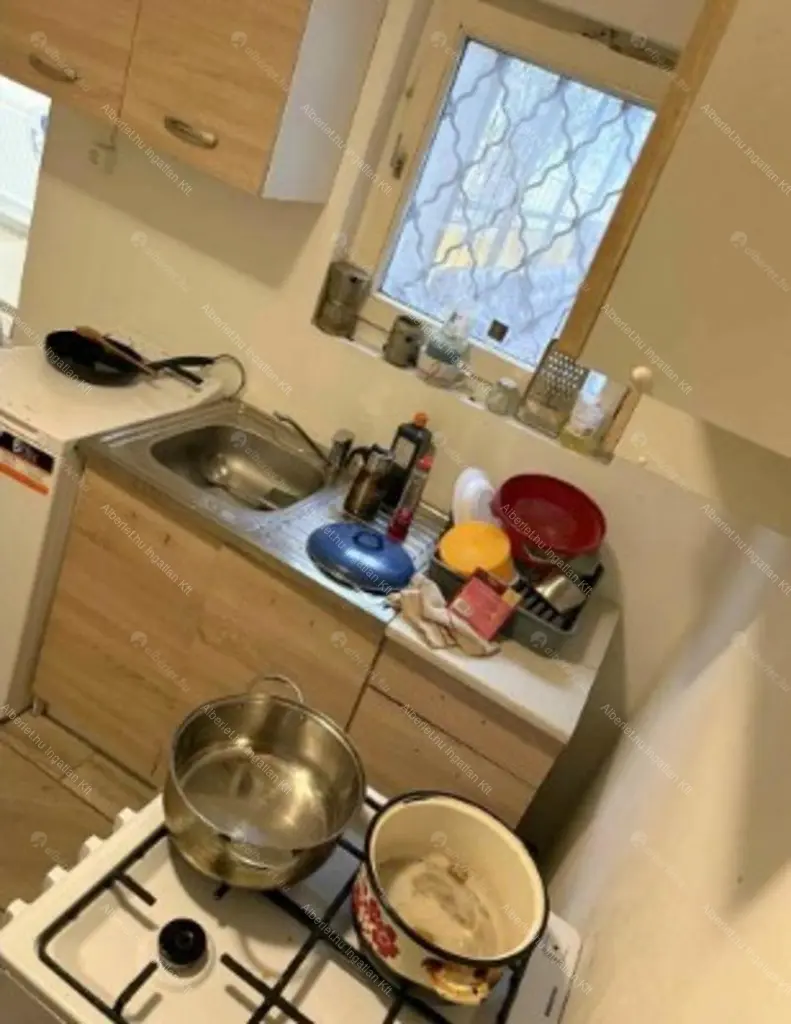 Kiadó albérlet 900000 Ft/hó áron: Budapest, XVIII. kerület  Gyömrői út. Mérete: 150 nm, 6 szobás | Alberlet.hu - 6654474