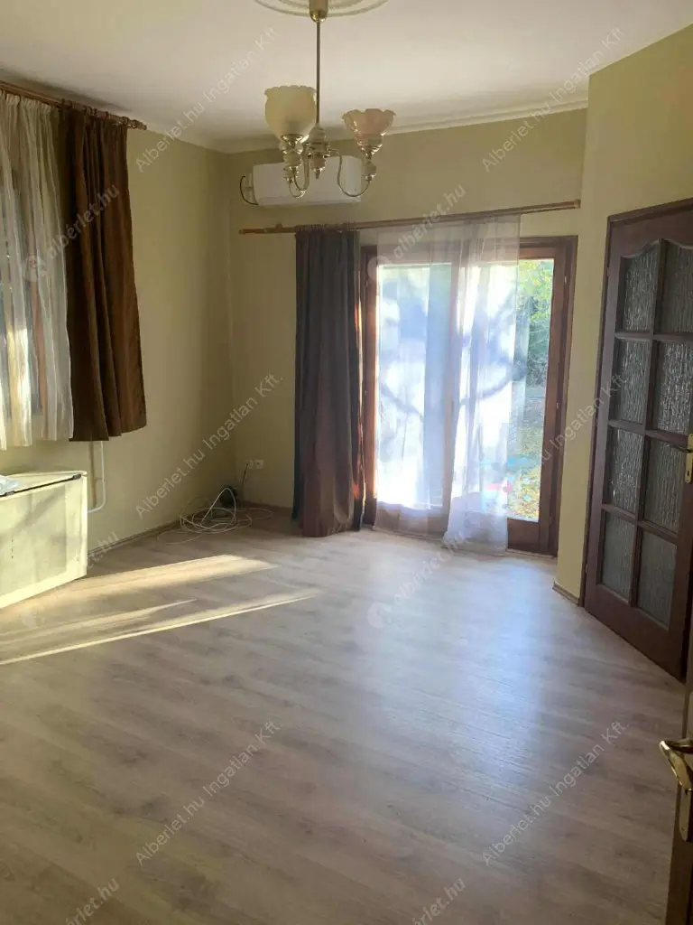 Kiadó albérlet 250000 Ft/hó áron: Budapest, XVIII. kerület  Jeges utca. Mérete: 50 nm, 1 szobás | Alberlet.hu - 6588454