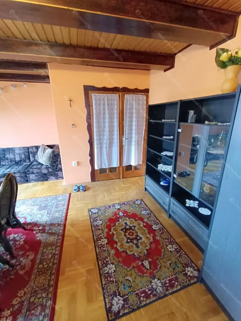 Kiadó albérlet 210000 Ft/hó áron: Budapest, XVIII. kerület  József Attila utca. Mérete: 85 nm, 2 szobás | Alberlet.hu - 6690870