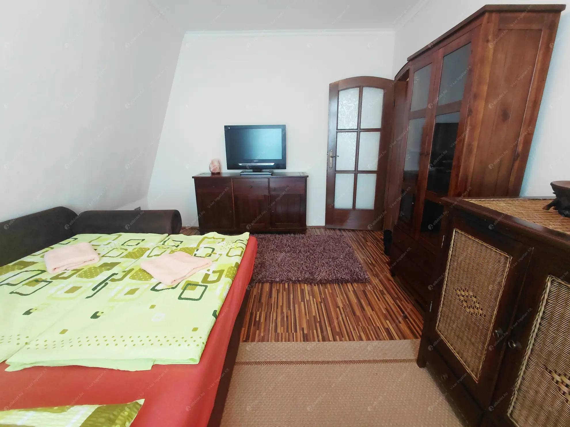 Kiadó albérlet 450000 Ft/hó áron: Budapest, XVIII. kerület  Kerékkötő . Mérete: 300 nm, 5 szobás | Alberlet.hu - 6622888