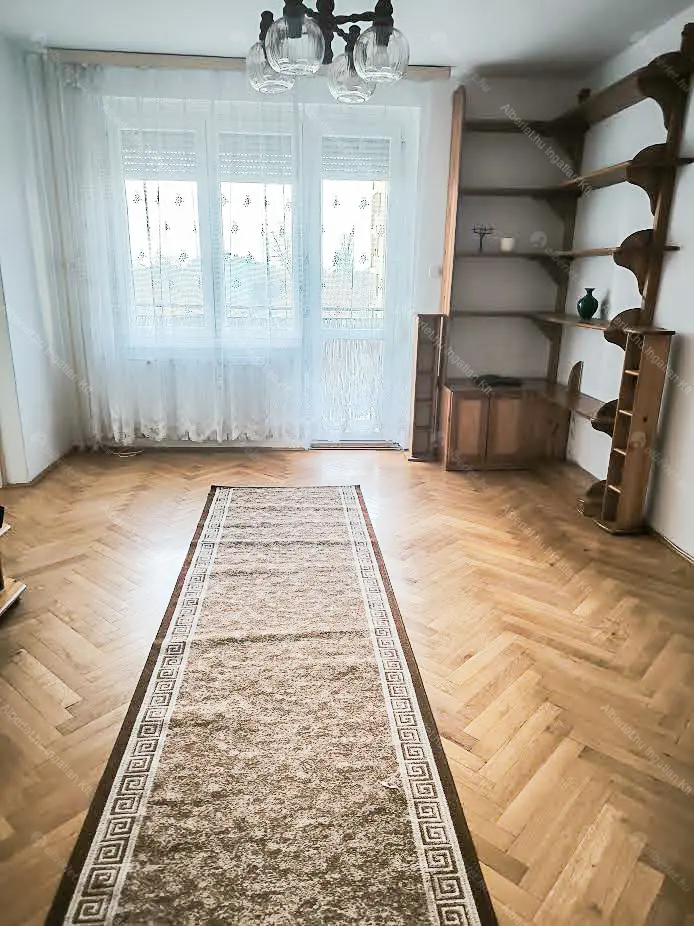 Kiadó albérlet 200000 Ft/hó áron: Budapest, XVIII. kerület  Mikszáth Kálmán utca. Mérete: 55 nm, 1 szobás | Alberlet.hu - 6641600