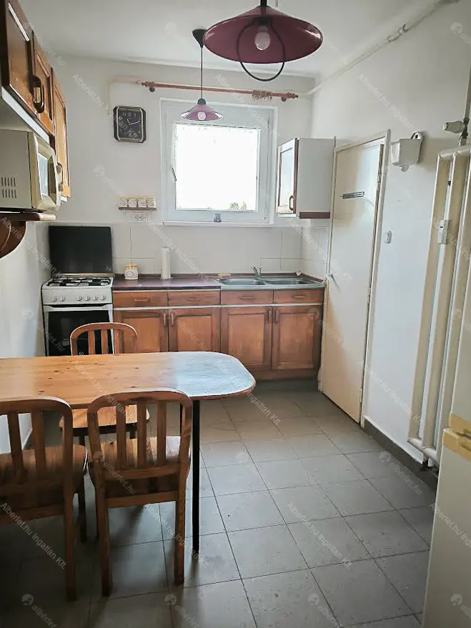 Kiadó albérlet 200000 Ft/hó áron: Budapest, XVIII. kerület  Mikszáth Kálmán utca. Mérete: 55 nm, 1 szobás | Alberlet.hu - 6641602