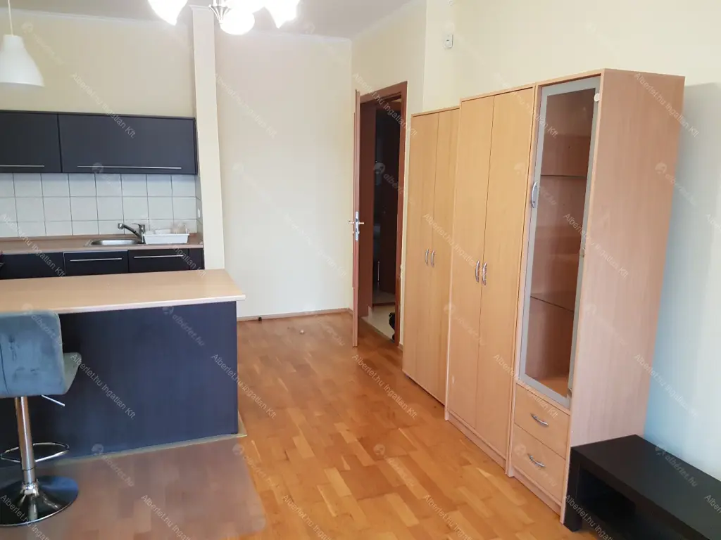 Kiadó albérlet 240000 Ft/hó áron: Budapest, XVIII. kerület  Szent Lőrinc sétány. Mérete: 49 nm, 2 szobás | Alberlet.hu - 6697581