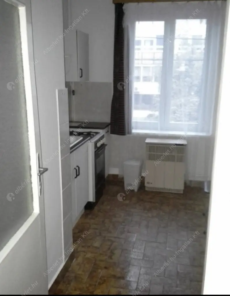 Kiadó albérlet 190000 Ft/hó áron: Budapest, XVIII. kerület  Thököly utca. Mérete: 40 nm, 1 szobás | Alberlet.hu - 6619086