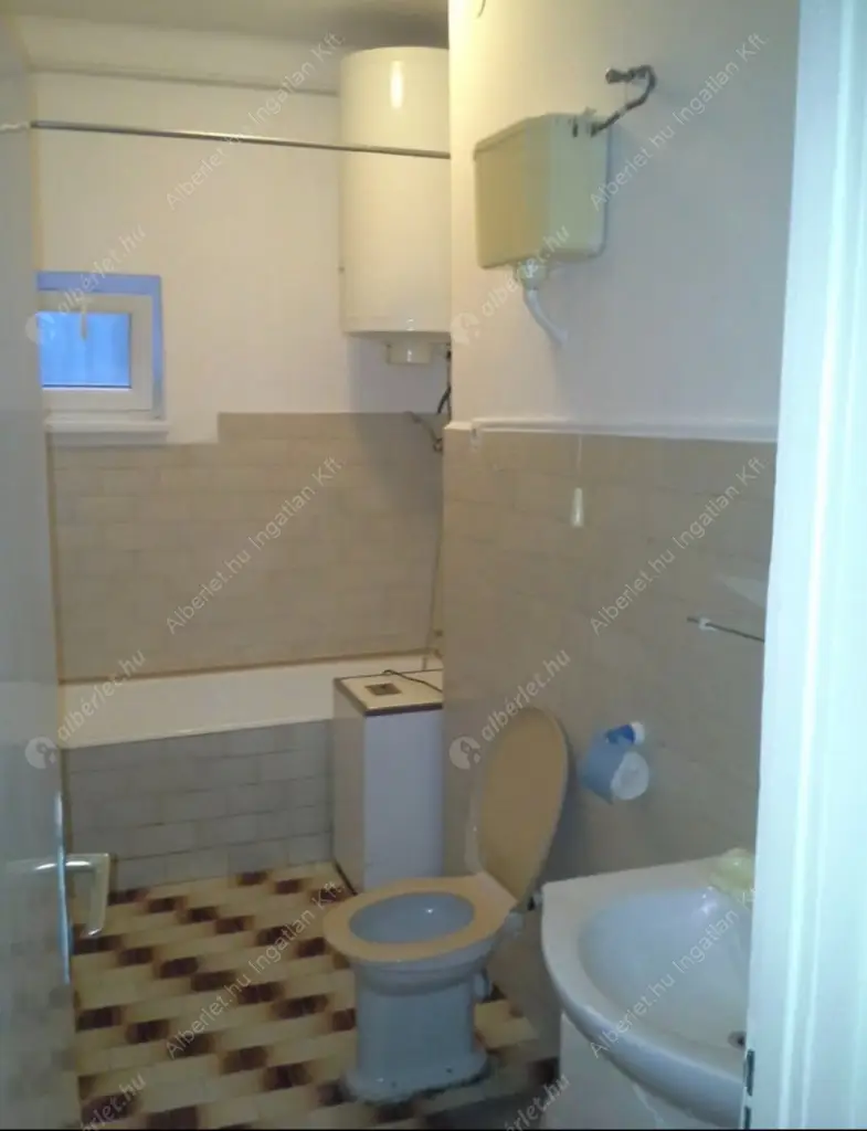 Kiadó albérlet 190000 Ft/hó áron: Budapest, XVIII. kerület  Thököly utca. Mérete: 40 nm, 1 szobás | Alberlet.hu - 6619087