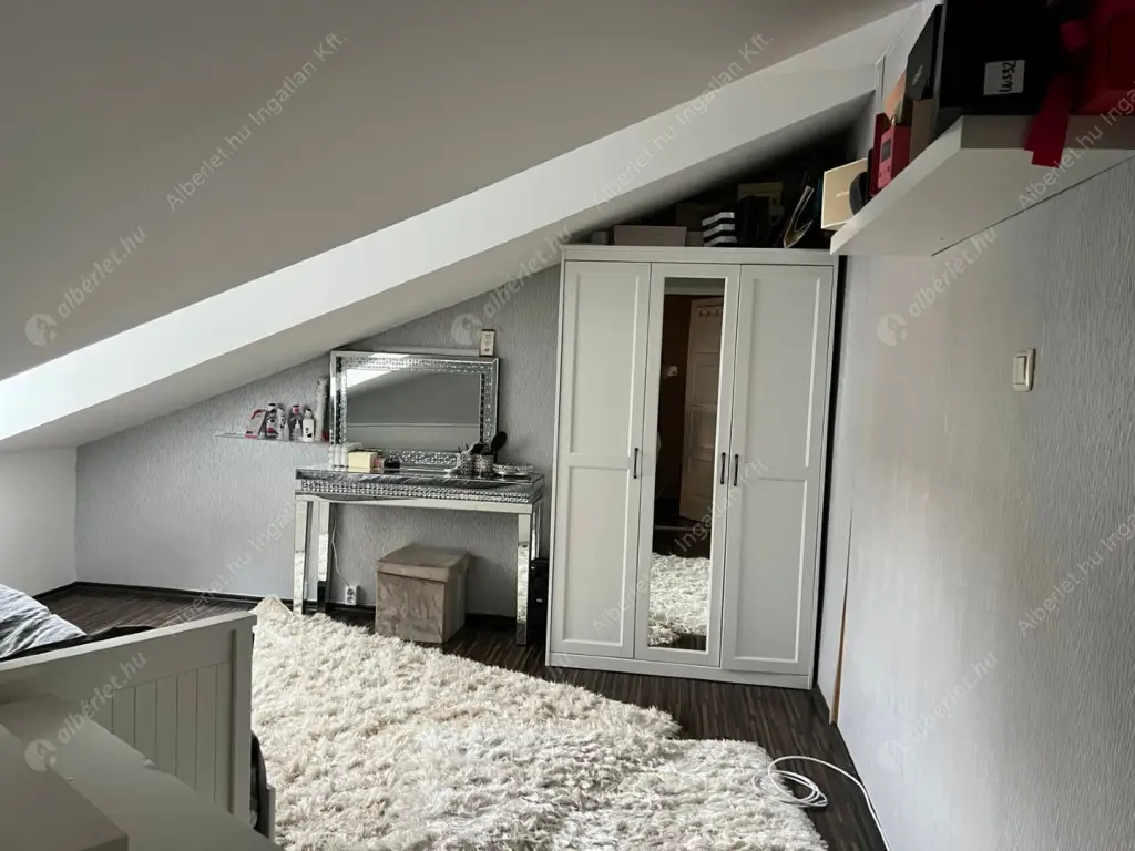 Kiadó albérlet 380000 Ft/hó áron: Budapest, XVIII. kerület  Üllői  út . Mérete: 80 nm, 3 szobás | Alberlet.hu - 6595306