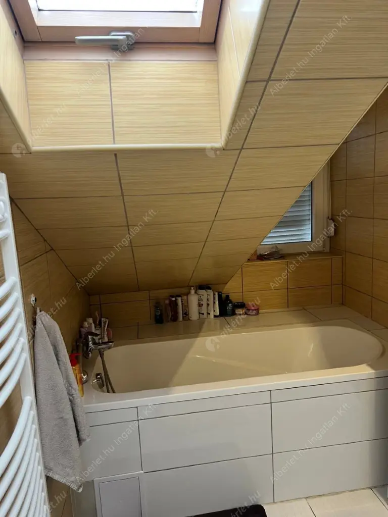 Kiadó albérlet 380000 Ft/hó áron: Budapest, XVIII. kerület  Üllői  út . Mérete: 80 nm, 3 szobás | Alberlet.hu - 6595308