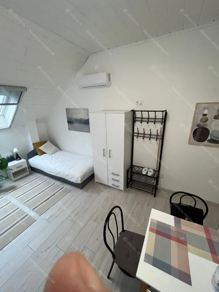 Kiadó albérlet 180000 Ft/hó áron: Budapest, XVIII. kerület  Üllői út. Mérete: 25 nm, 1 szobás | Alberlet.hu - 6672370