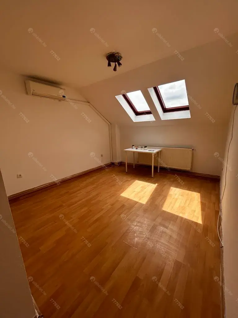 Kiadó albérlet 130000 Ft/hó áron: Budapest, XVIII. kerület  Üllői út. Mérete: 32 nm, 1 szobás | Alberlet.hu - 6707112