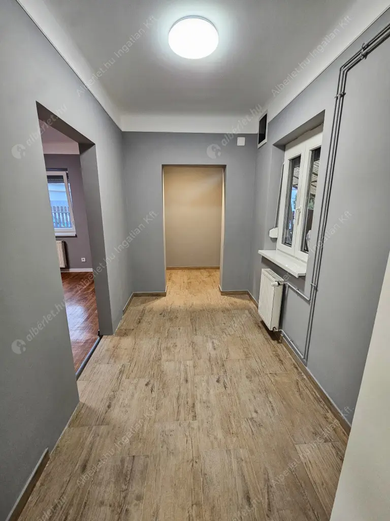 Kiadó albérlet 260000 Ft/hó áron: Budapest, XVIII. kerület  Zsolt utca. Mérete: 50 nm, 1 szobás | Alberlet.hu - 6628441