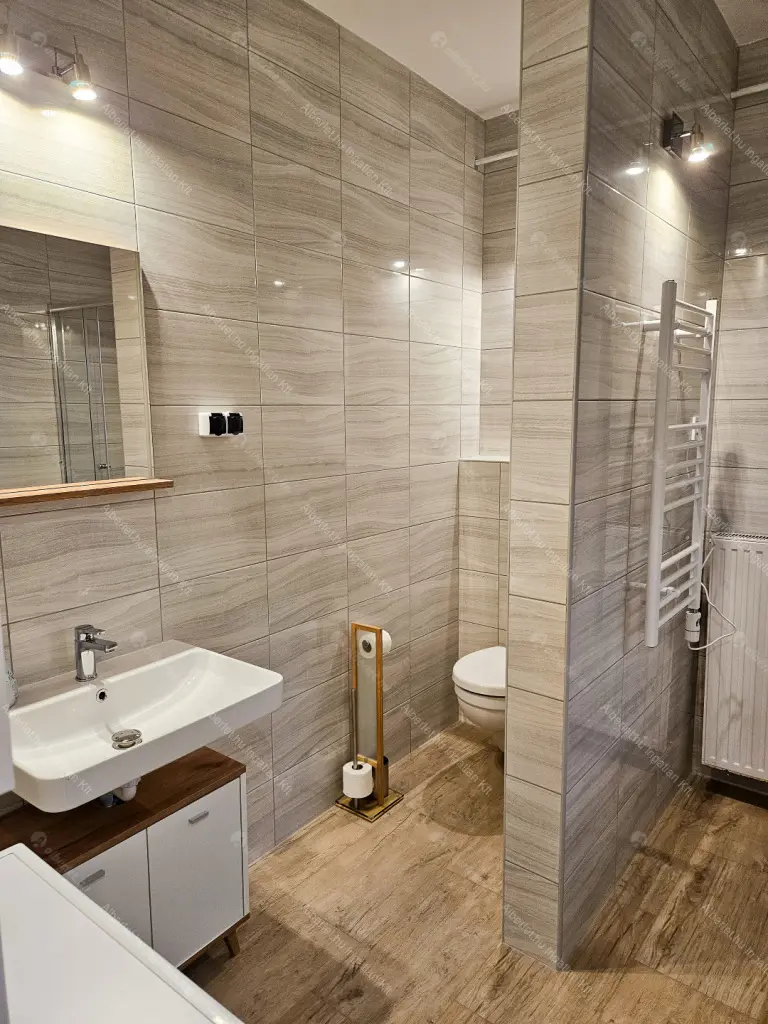 Kiadó albérlet 260000 Ft/hó áron: Budapest, XVIII. kerület  Zsolt utca. Mérete: 50 nm, 1 szobás | Alberlet.hu - 6669126