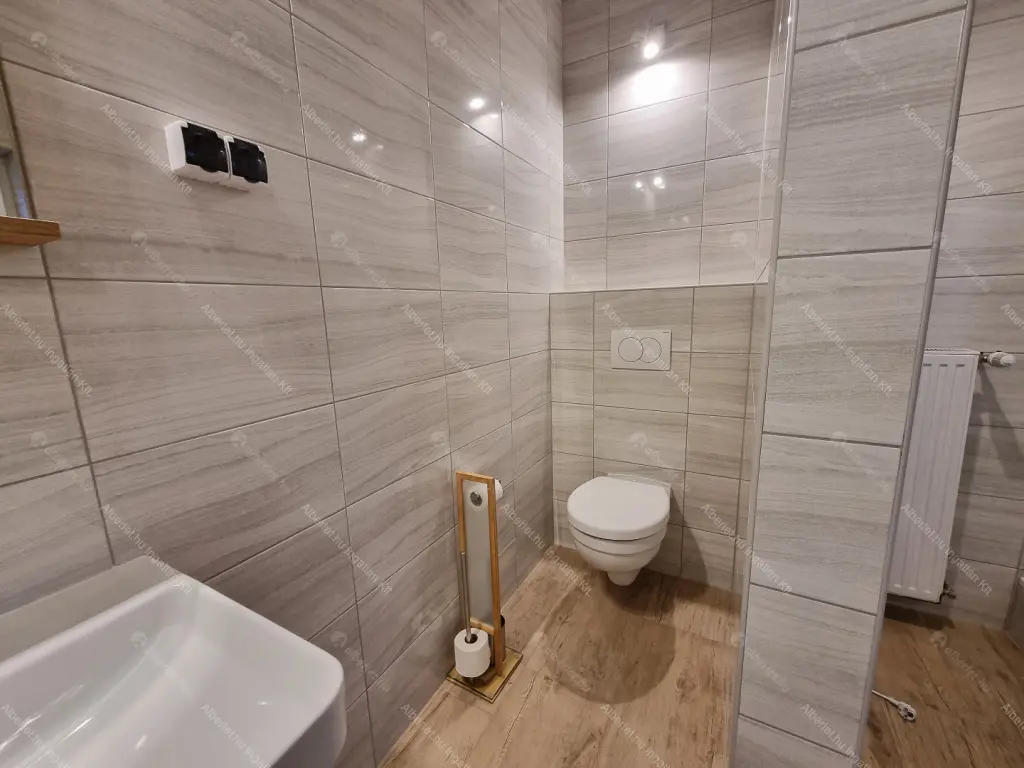 Kiadó albérlet 260000 Ft/hó áron: Budapest, XVIII. kerület  Zsolt utca. Mérete: 50 nm, 1 szobás | Alberlet.hu - 6682747