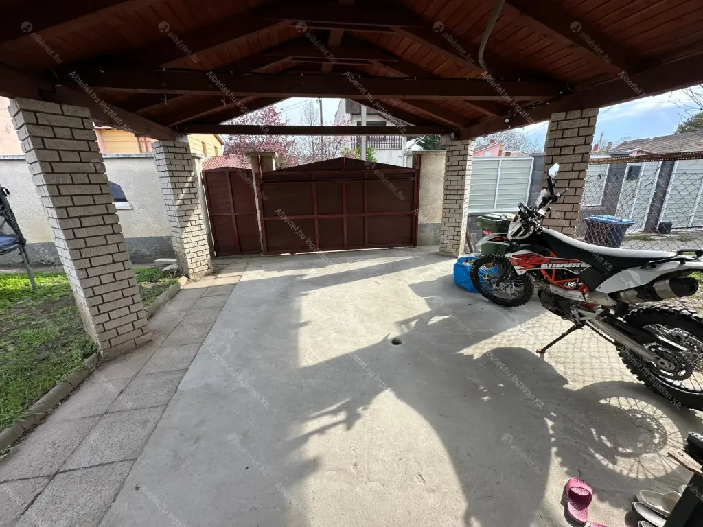 Kiadó albérlet 595000 Ft/hó áron: Budapest, XX. kerület  Üveges utca. Mérete: 140 nm, 3 szobás | Alberlet.hu - 6692182