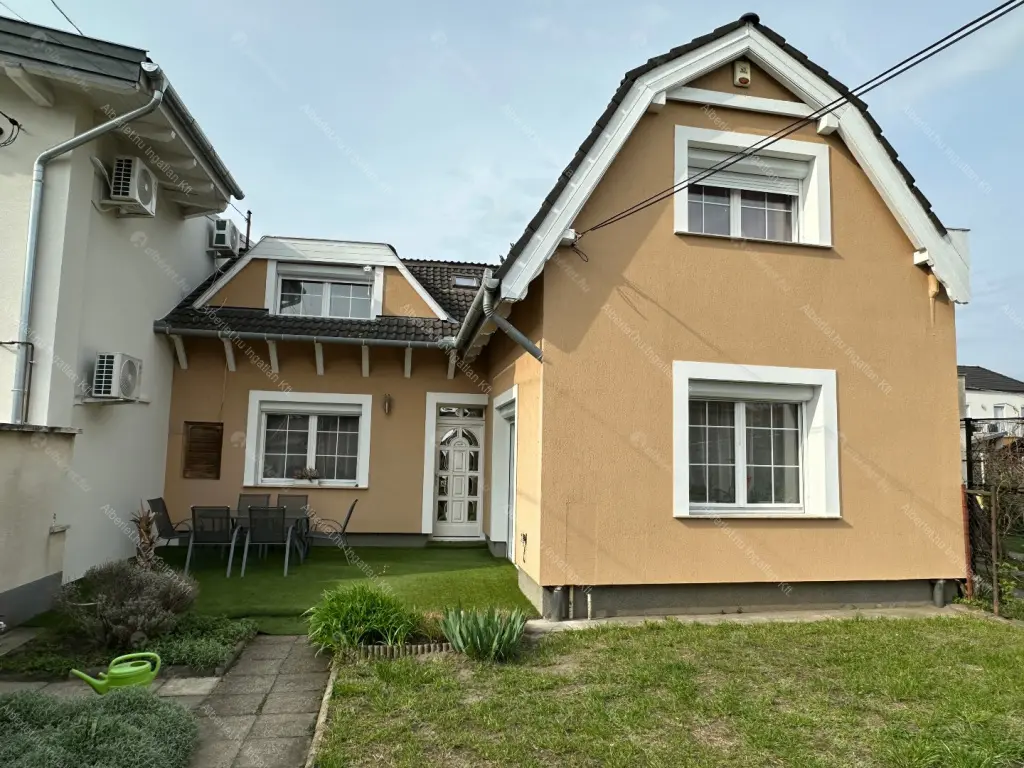 Kiadó albérlet 595000 Ft/hó áron: Budapest, XX. kerület  Üveges utca. Mérete: 140 nm, 3 szobás | Alberlet.hu - 6692183