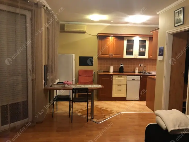 Kiadó albérlet 160000 Ft/hó áron: Budapest, XX. kerület  Vörösmarty utca. Mérete: 42 nm, 1 szobás | Alberlet.hu - 5877210