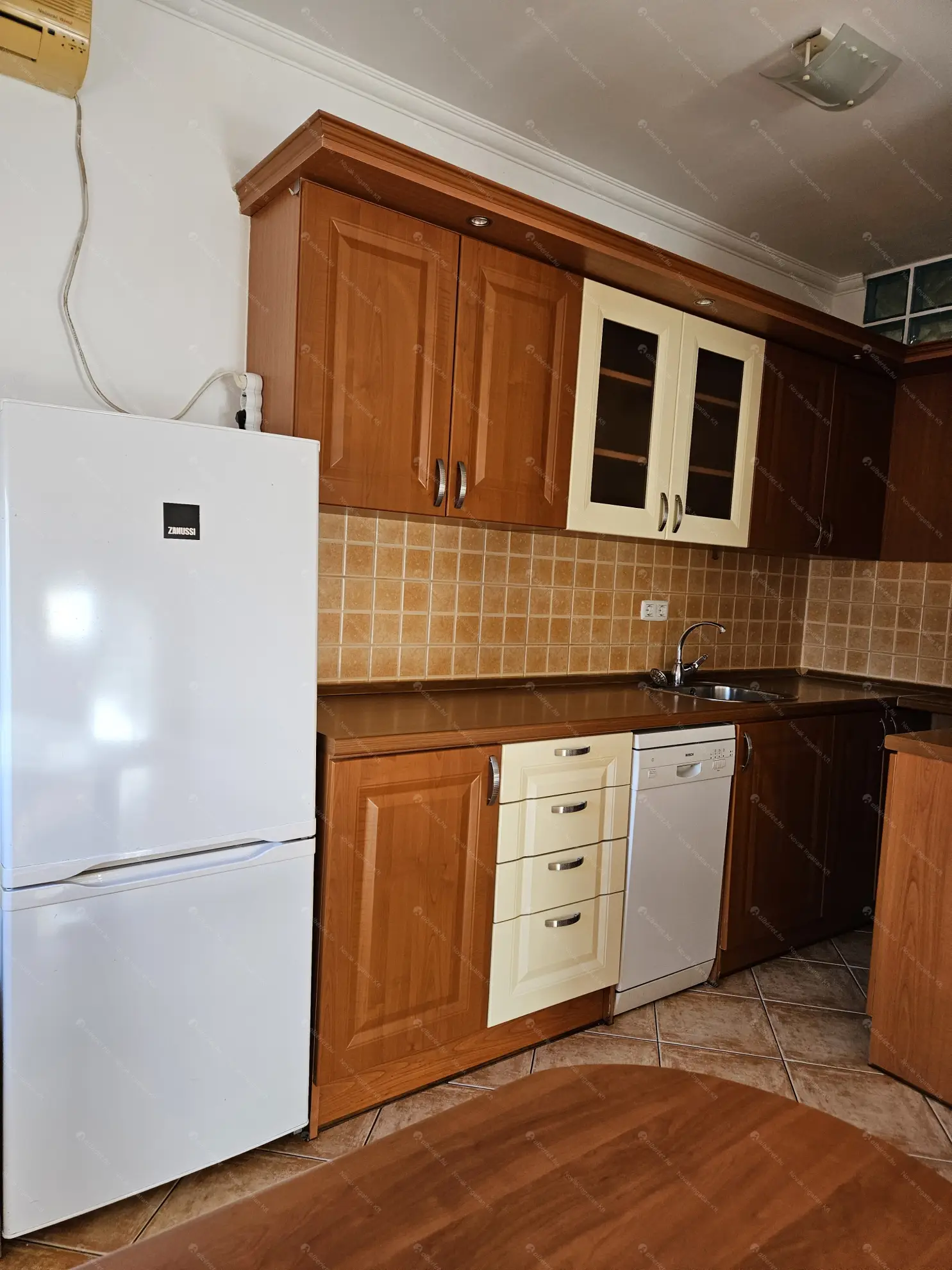 Kiadó albérlet 240000 Ft/hó áron: Budapest, XX. kerület  Vörösmarty utca. Mérete: 42 nm, 2 szobás | Alberlet.hu - 6613284