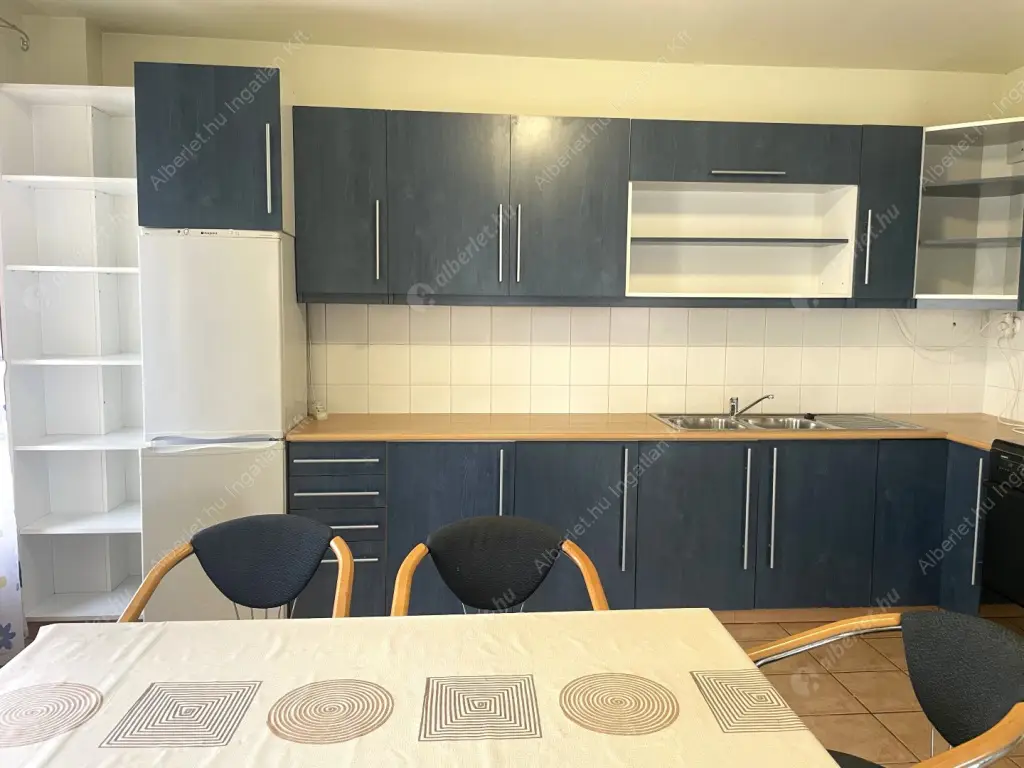 Kiadó albérlet 265000 Ft/hó áron: Budapest, XX. kerület  Vörösmarty utca. Mérete: 85 nm, 3 szobás | Alberlet.hu - 6592421