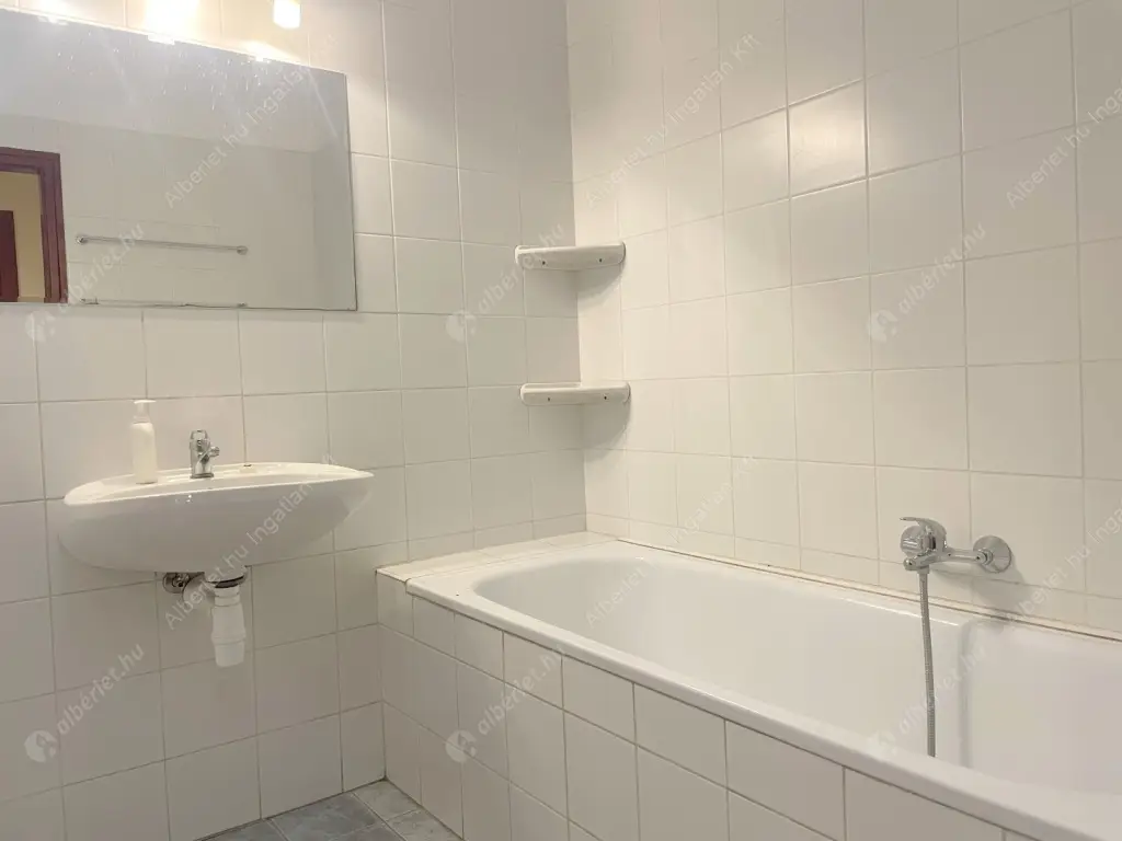 Kiadó albérlet 265000 Ft/hó áron: Budapest, XX. kerület  Vörösmarty utca. Mérete: 85 nm, 3 szobás | Alberlet.hu - 6616282