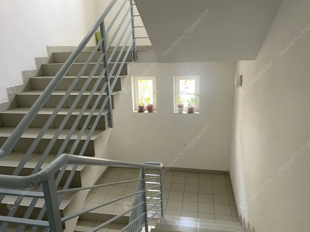 Kiadó albérlet 265000 Ft/hó áron: Budapest, XX. kerület  Vörösmarty utca. Mérete: 85 nm, 3 szobás | Alberlet.hu - 6616287