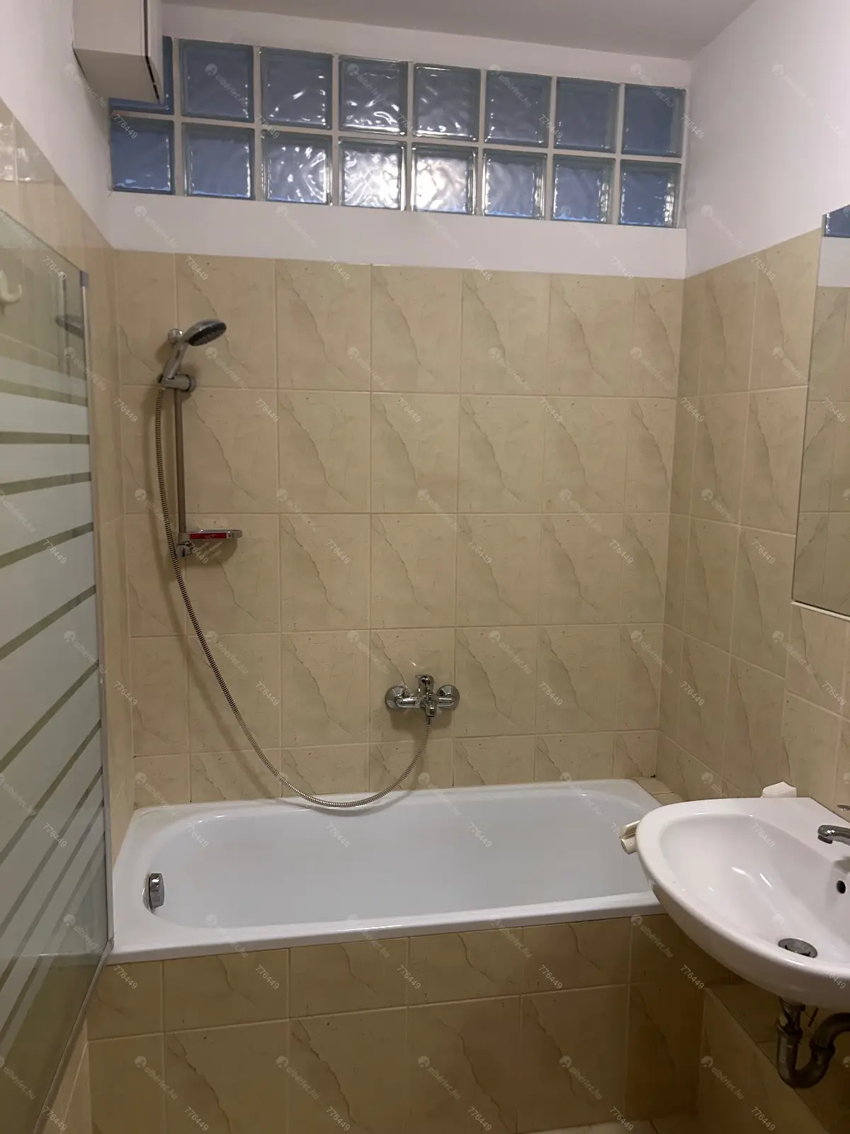 Kiadó albérlet 220000 Ft/hó áron: Budapest, XXI. kerület  II. Rákóczi Ferenc . Mérete: 41 nm, 1 szobás | Alberlet.hu - 6692545