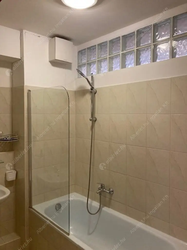 Kiadó albérlet 225000 Ft/hó áron: Budapest, XXI. kerület  II. Rákóczi Ferenc út. Mérete: 50 nm, 2 szobás | Alberlet.hu - 6590318