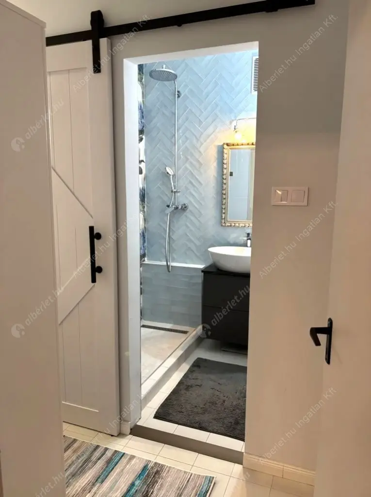 Kiadó albérlet 280000 Ft/hó áron: Budapest, XXI. kerület  II. Rákóczi Ferenc  út út. Mérete: 56 nm, 3 szobás | Alberlet.hu - 6589893