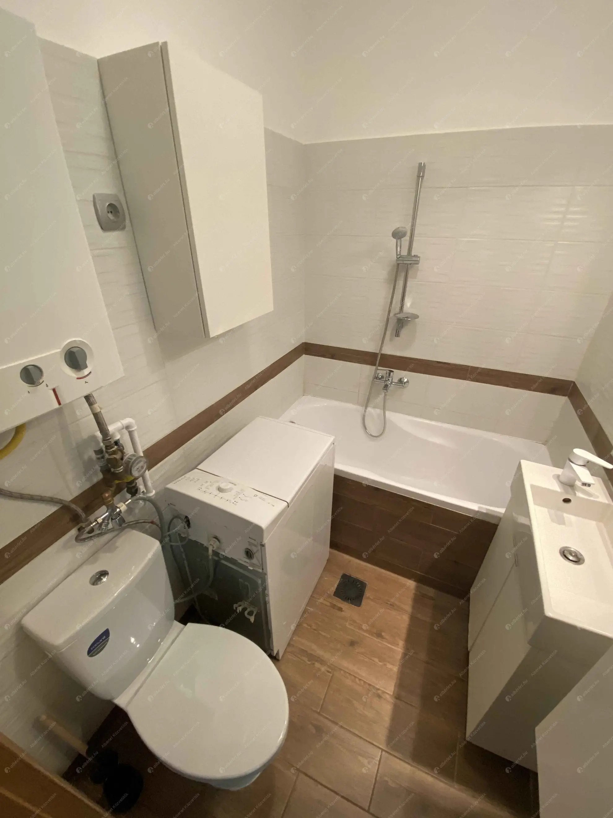 Kiadó albérlet 190000 Ft/hó áron: Budapest, XXI. kerület  Katona József utca. Mérete: 47 nm, 2 szobás | Alberlet.hu - 6562899