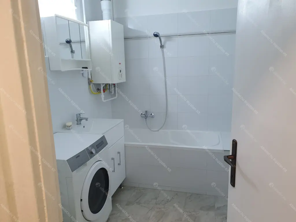 Kiadó albérlet 180000 Ft/hó áron: Budapest, XXI. kerület  Kossuth Lajos utca. Mérete: 36 nm, 1 szobás | Alberlet.hu - 6654270