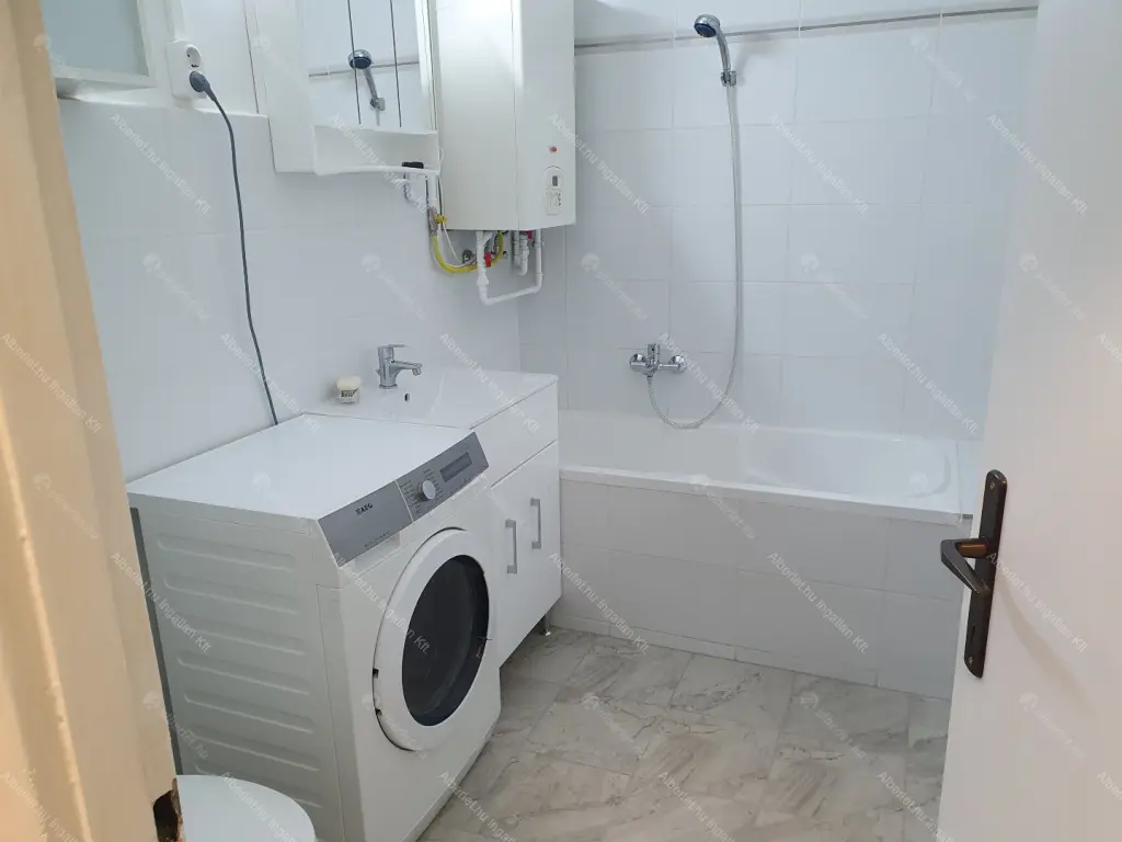 Kiadó albérlet 180000 Ft/hó áron: Budapest, XXI. kerület  Kossuth Lajos utca. Mérete: 36 nm, 1 szobás | Alberlet.hu - 6654271