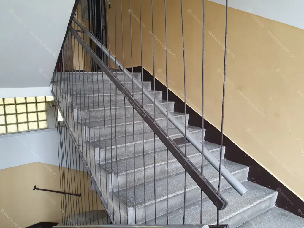 Kiadó albérlet 180000 Ft/hó áron: Budapest, XXI. kerület  Kossuth Lajos utca. Mérete: 36 nm, 1 szobás | Alberlet.hu - 6654276