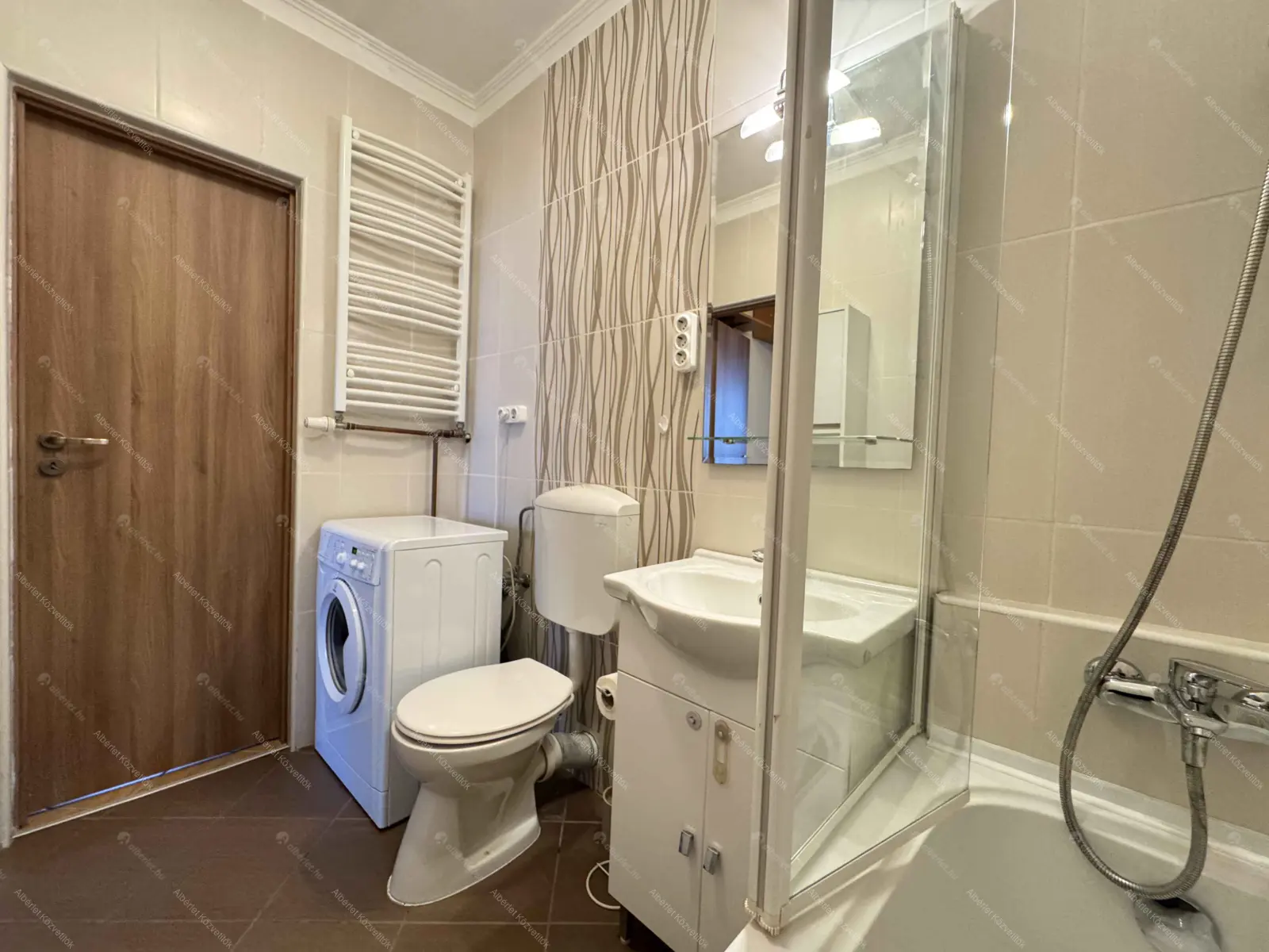 Kiadó albérlet 190000 Ft/hó áron: Budapest, XXI. kerület  Kossuth Lajos utca. Mérete: 46 nm, 1 szobás | Alberlet.hu - 6684083