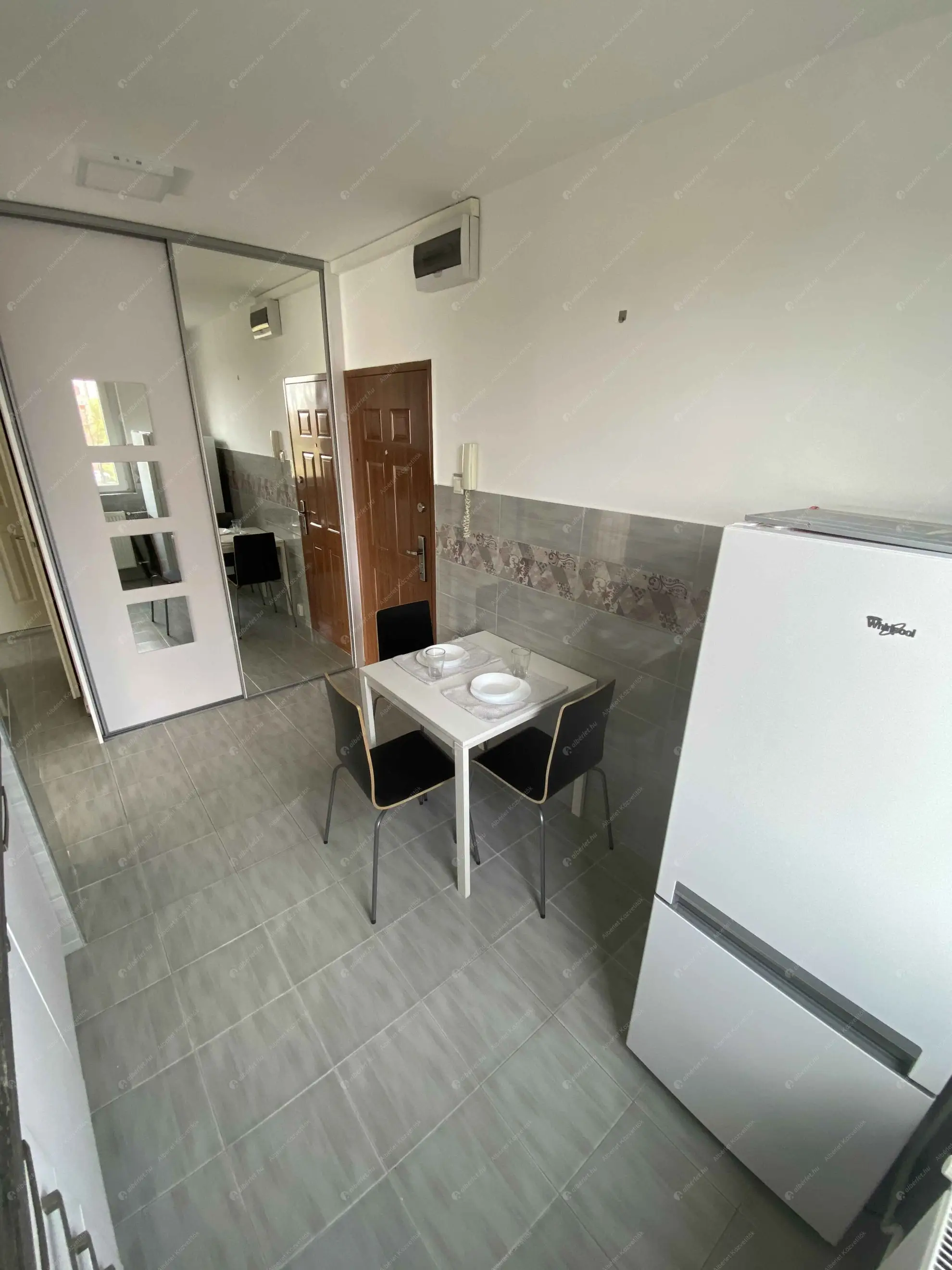 Kiadó albérlet 180000 Ft/hó áron: Budapest, XXI. kerület  Kossuth Lajos utca. Mérete: 51 nm, 2 szobás | Alberlet.hu - 6589287