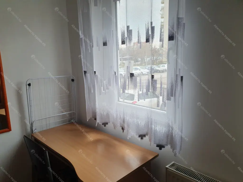 Kiadó albérlet 320000 Ft/hó áron: Budapest, XXI. kerület  Kossuth Lajos utca. Mérete: 75 nm, 3 szobás | Alberlet.hu - 6657089