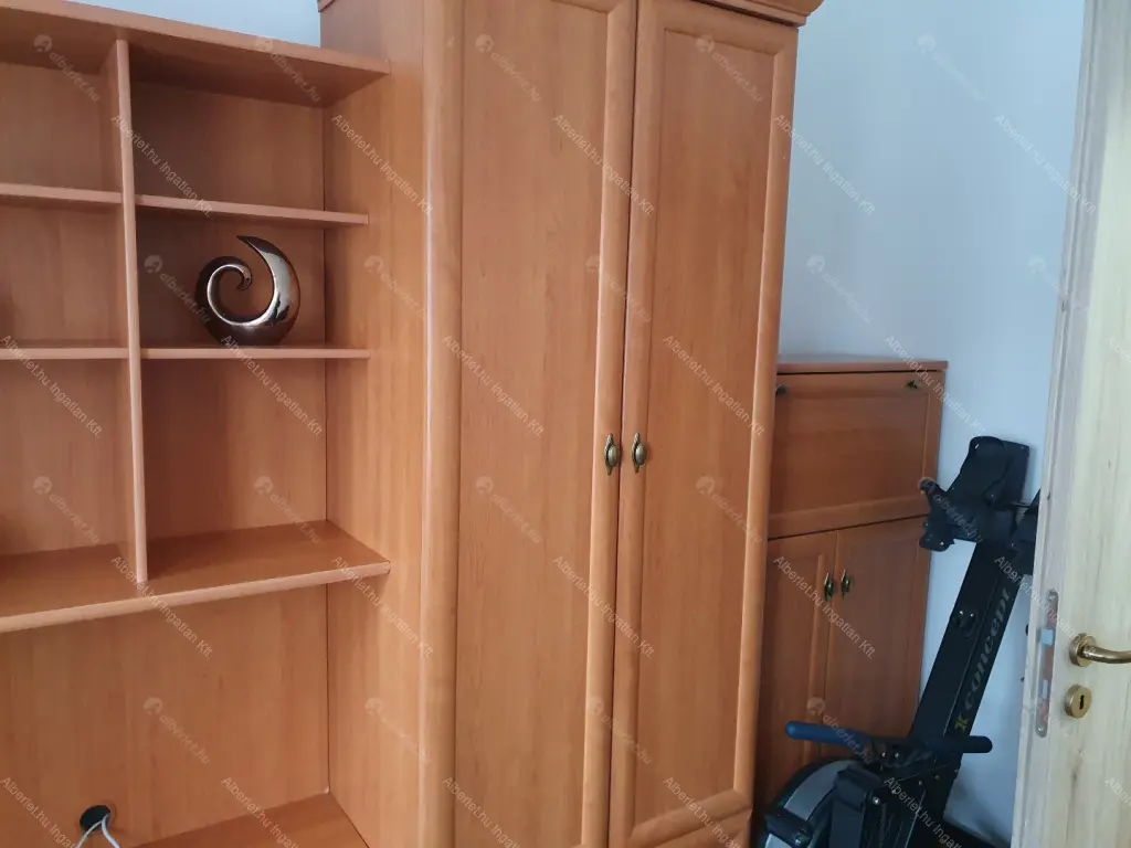 Kiadó albérlet 320000 Ft/hó áron: Budapest, XXI. kerület  Kossuth Lajos utca. Mérete: 75 nm, 3 szobás | Alberlet.hu - 6657092