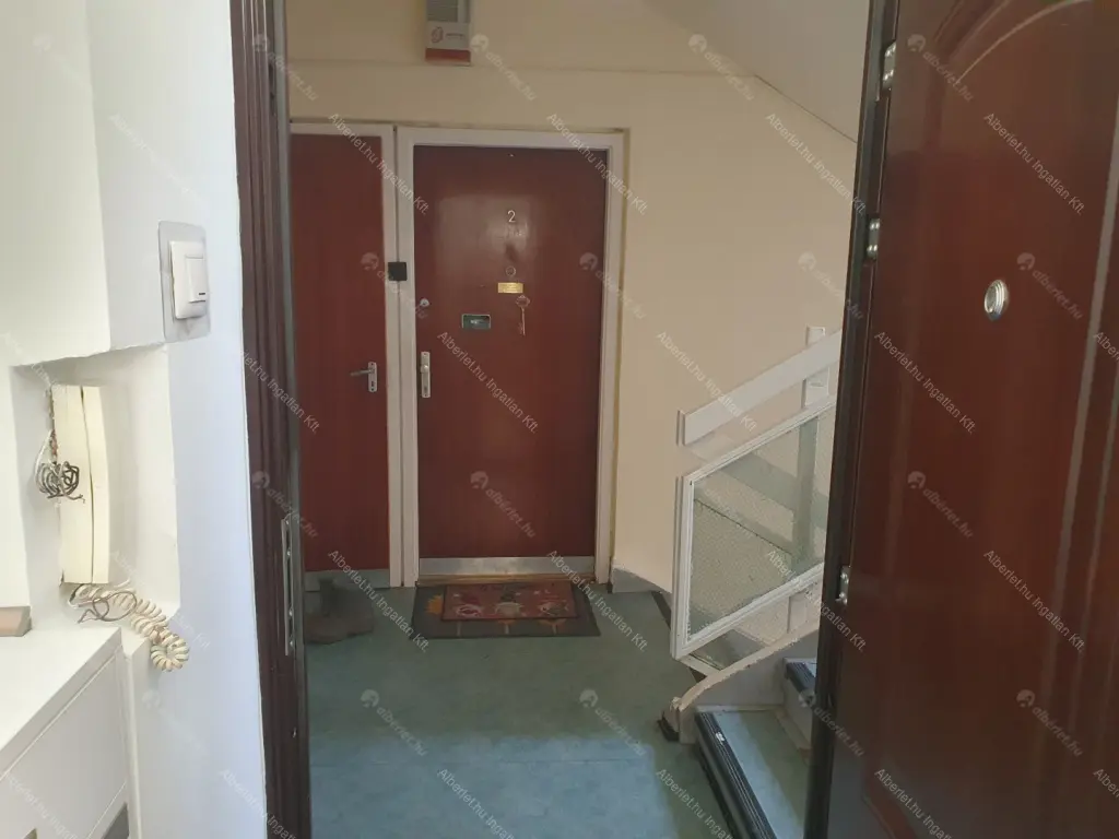 Kiadó albérlet 320000 Ft/hó áron: Budapest, XXI. kerület  Kossuth Lajos utca. Mérete: 75 nm, 3 szobás | Alberlet.hu - 6657095