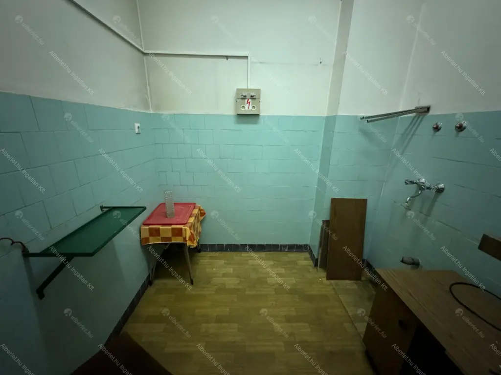 Kiadó albérlet 6500000 Ft/hó áron: Budapest, XXI. kerület  Rézmű utca. Mérete: 4000 nm, 20 szobás | Alberlet.hu - 6140008