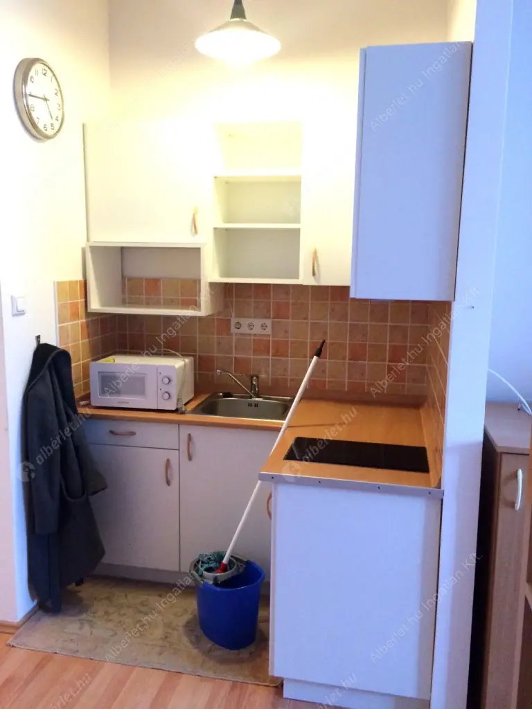 Kiadó albérlet 180000 Ft/hó áron: Budapest, XXI. kerület  Szent István út. Mérete: 24 nm, 1 szobás | Alberlet.hu - 6530792