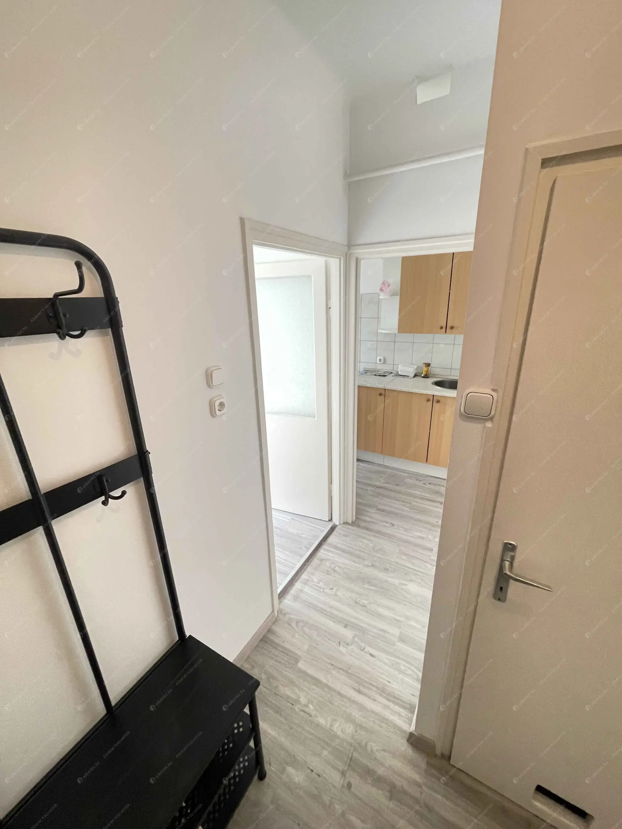 Kiadó albérlet 170000 Ft/hó áron: Budapest, XXI. kerület  Szent István út. Mérete: 40 nm, 2 szobás | Alberlet.hu - 6547396