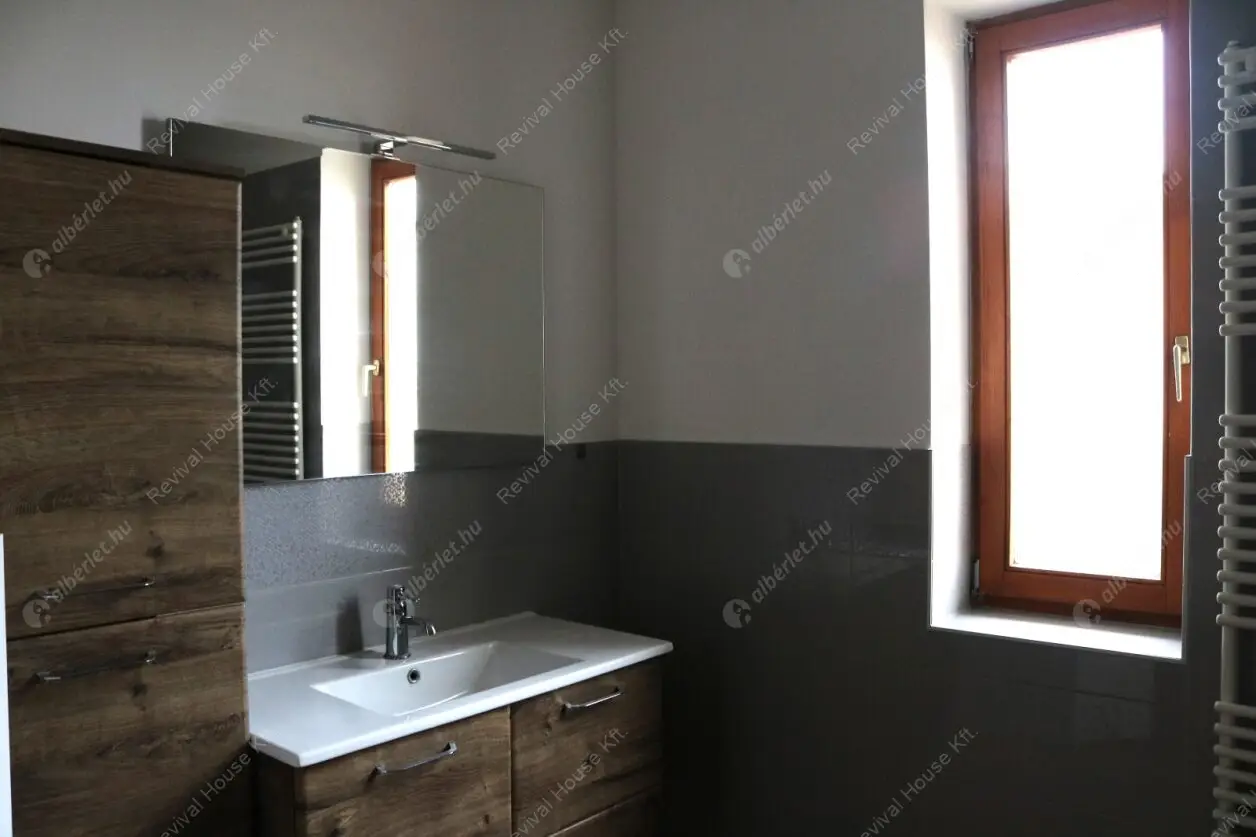 Kiadó albérlet 790000 Ft/hó áron: Budapest, XXII. kerület  Csiperke utca. Mérete: 182 nm, 7 szobás | Alberlet.hu - 6595173