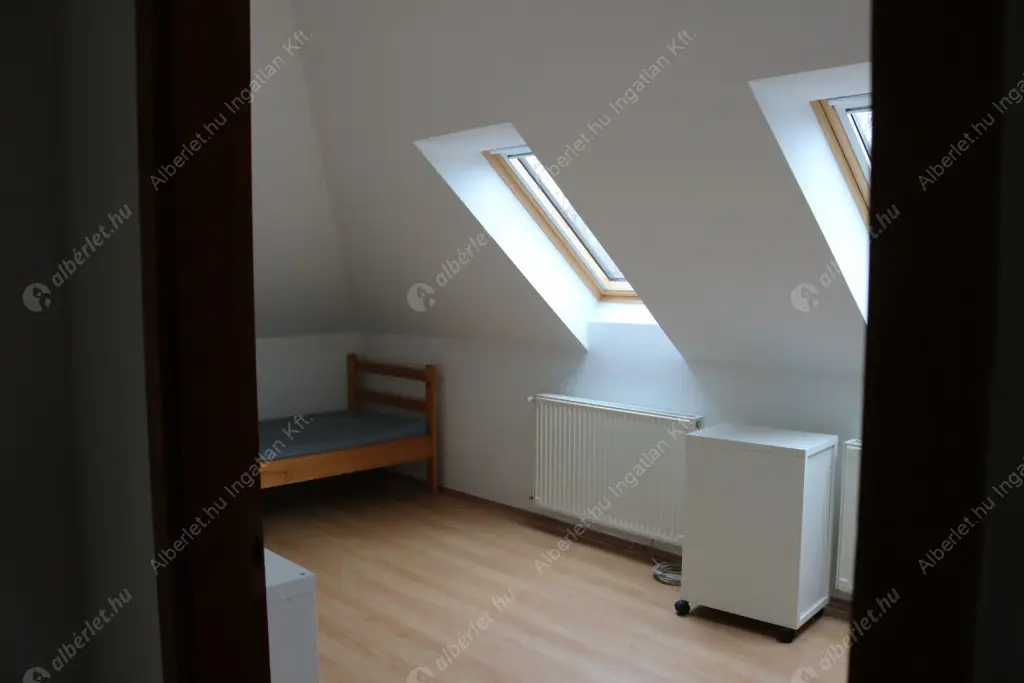 Kiadó albérlet 790000 Ft/hó áron: Budapest, XXII. kerület  Csiperke utca. Mérete: 182 nm, 7 szobás | Alberlet.hu - 6597634