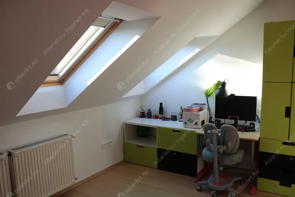 Kiadó albérlet 790000 Ft/hó áron: Budapest, XXII. kerület  Csiperke utca. Mérete: 182 nm, 7 szobás | Alberlet.hu - 6597635