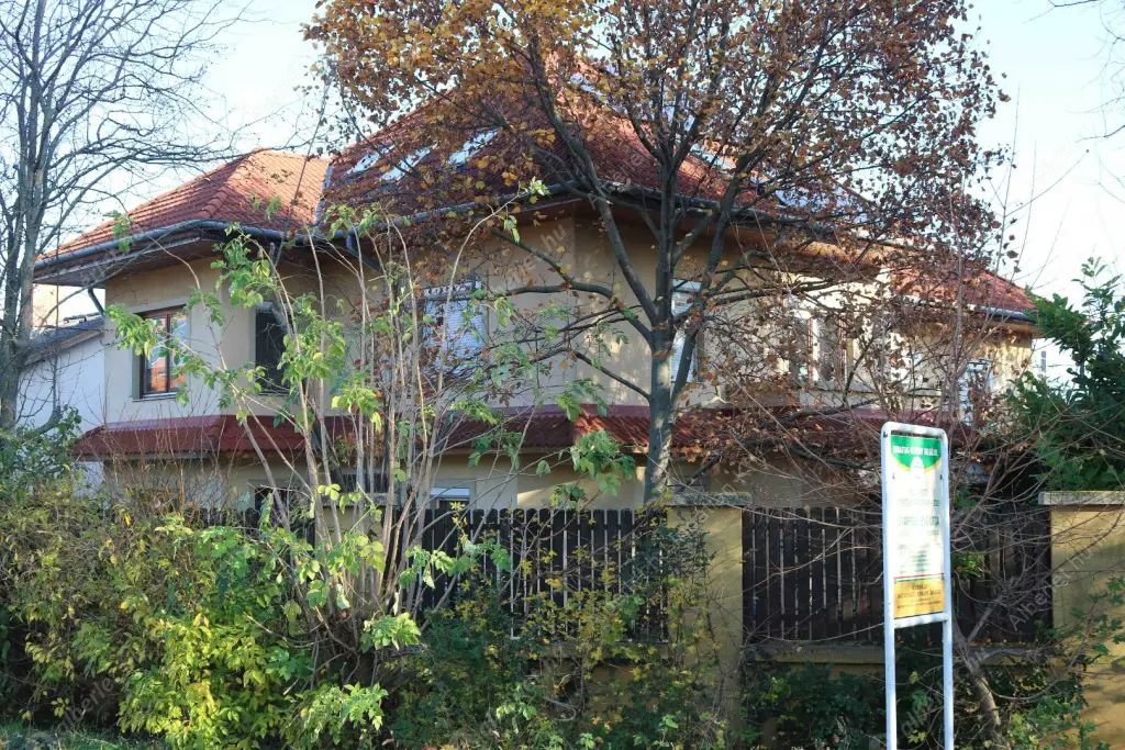 Kiadó albérlet 790000 Ft/hó áron: Budapest, XXII. kerület  Csiperke utca. Mérete: 182 nm, 7 szobás | Alberlet.hu - 6597643