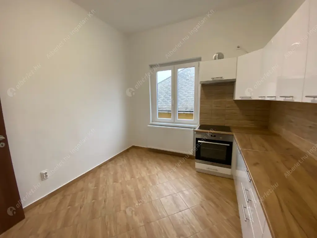 Kiadó albérlet 450000 Ft/hó áron: Budapest, XXII. kerület  Gádor utca. Mérete: 110 nm, 5 szobás | Alberlet.hu - 6635805